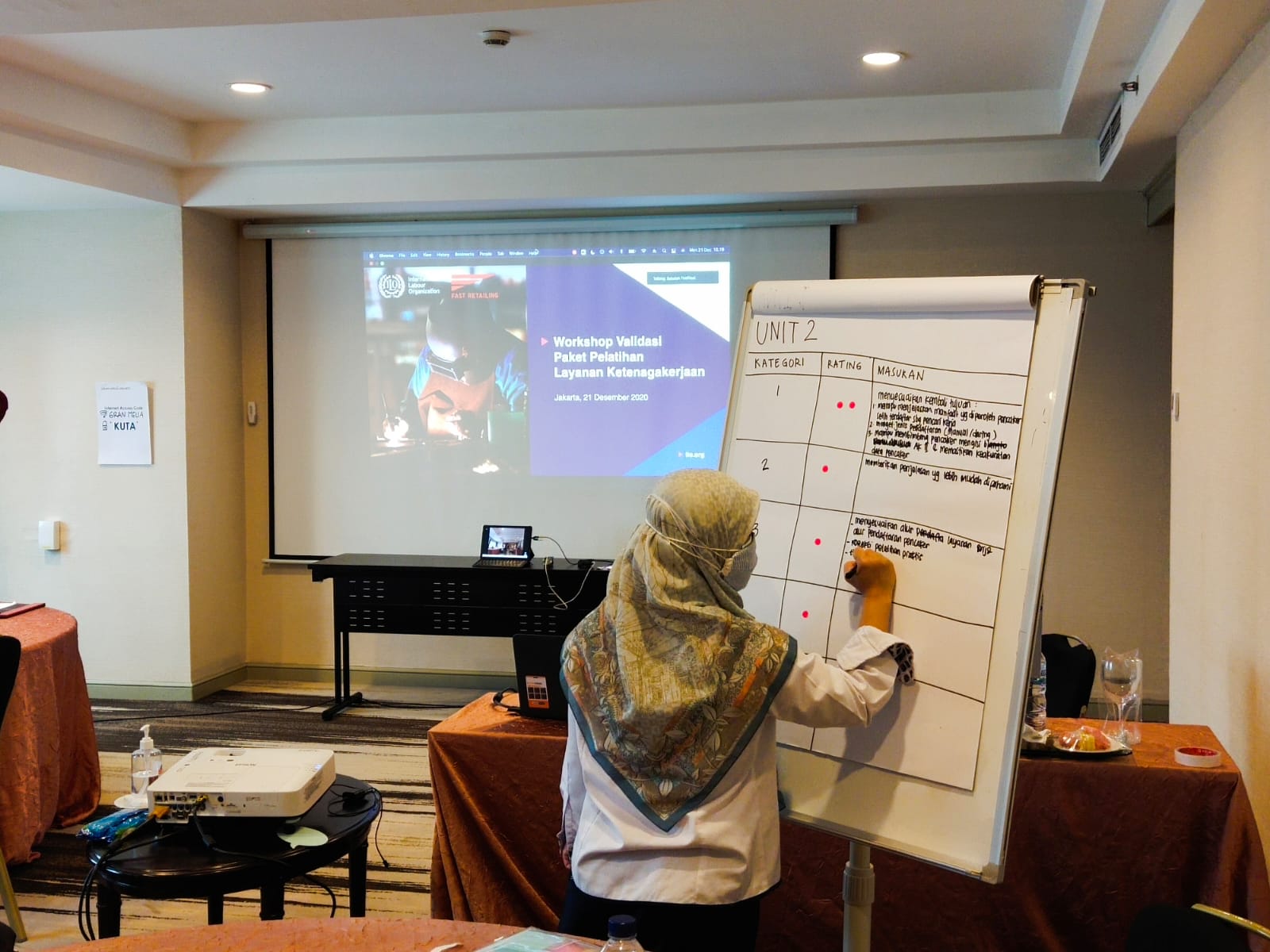 Salah satu proses review modul dari Staf Kemnaker